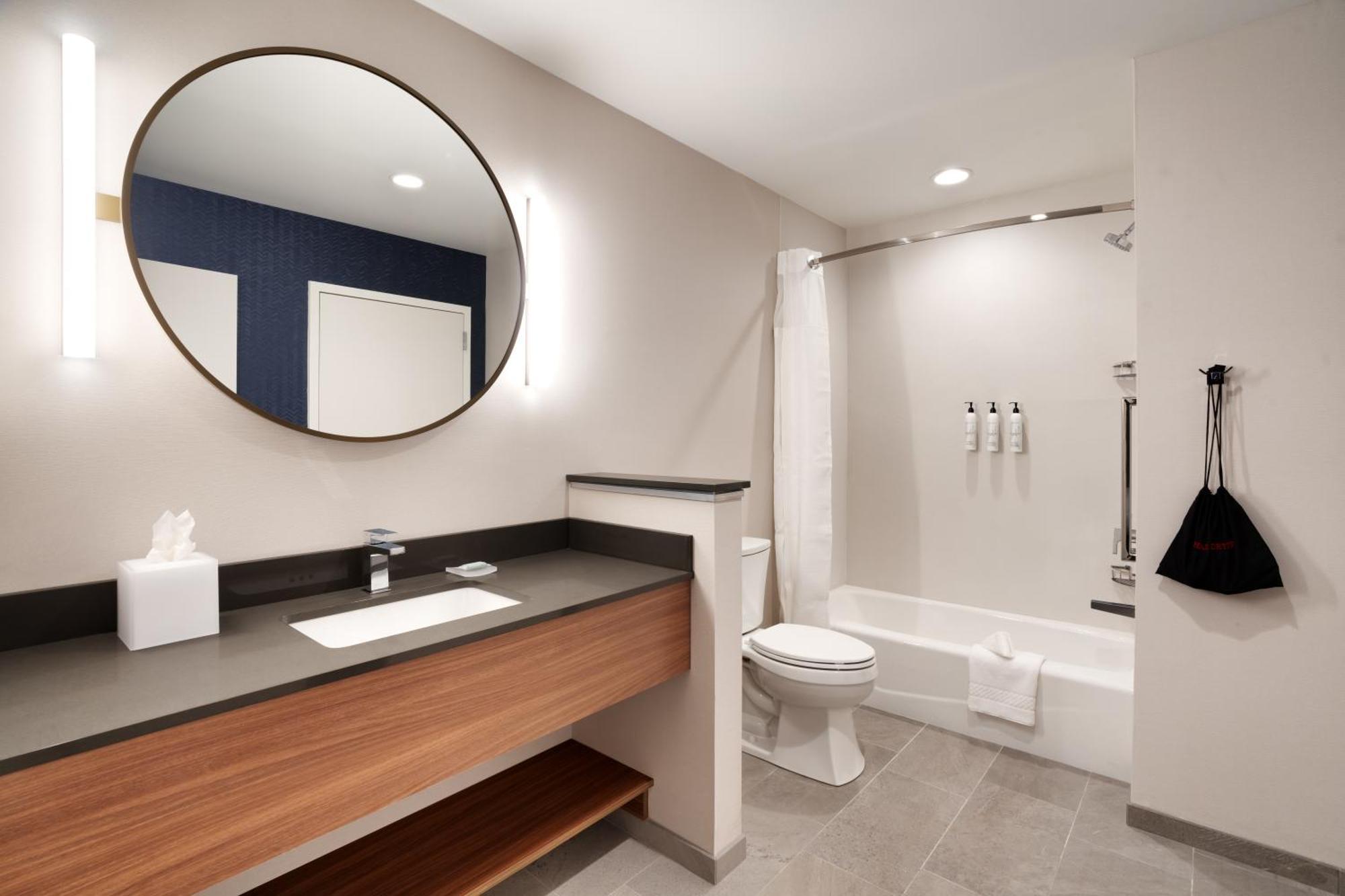 Fairfield By Marriott & Salt Cottonwood * Holladay