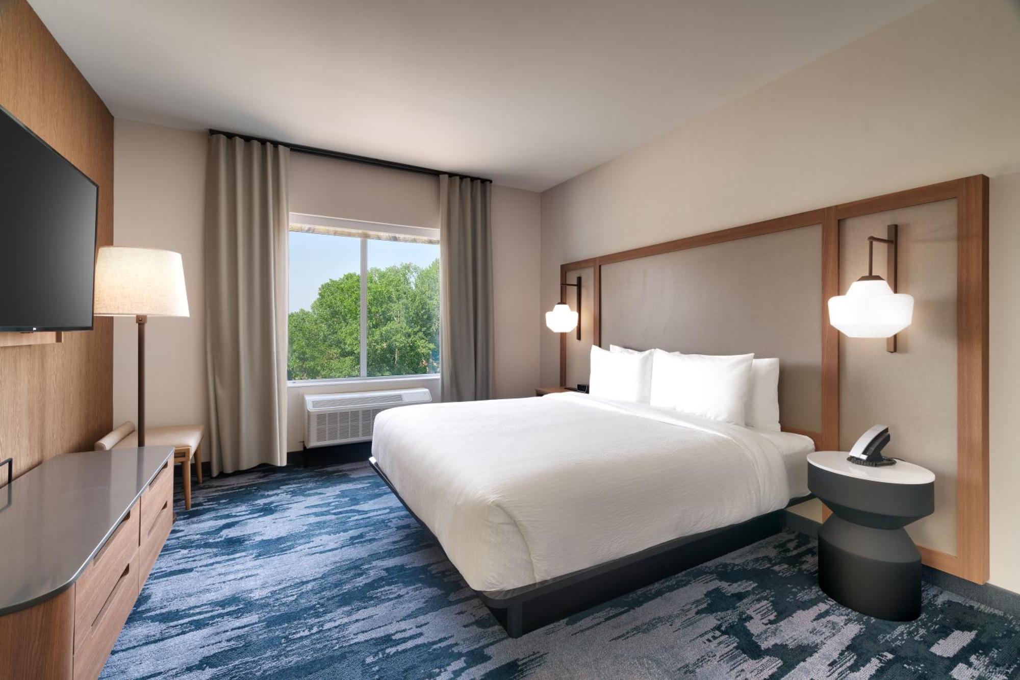 Hotel Fairfield By Marriott & Salt Cottonwood