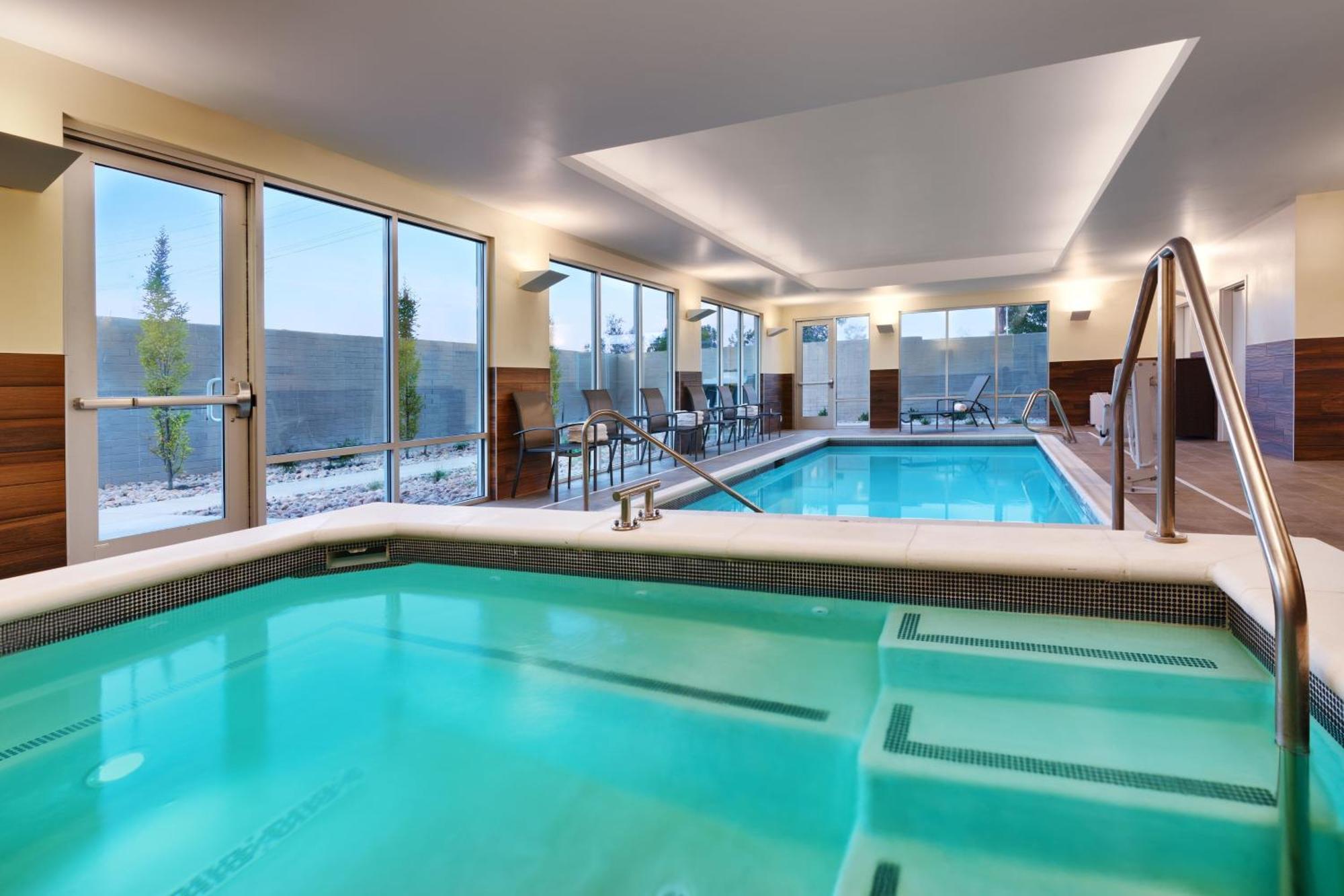 Fairfield By Marriott & Salt Cottonwood Hotel *