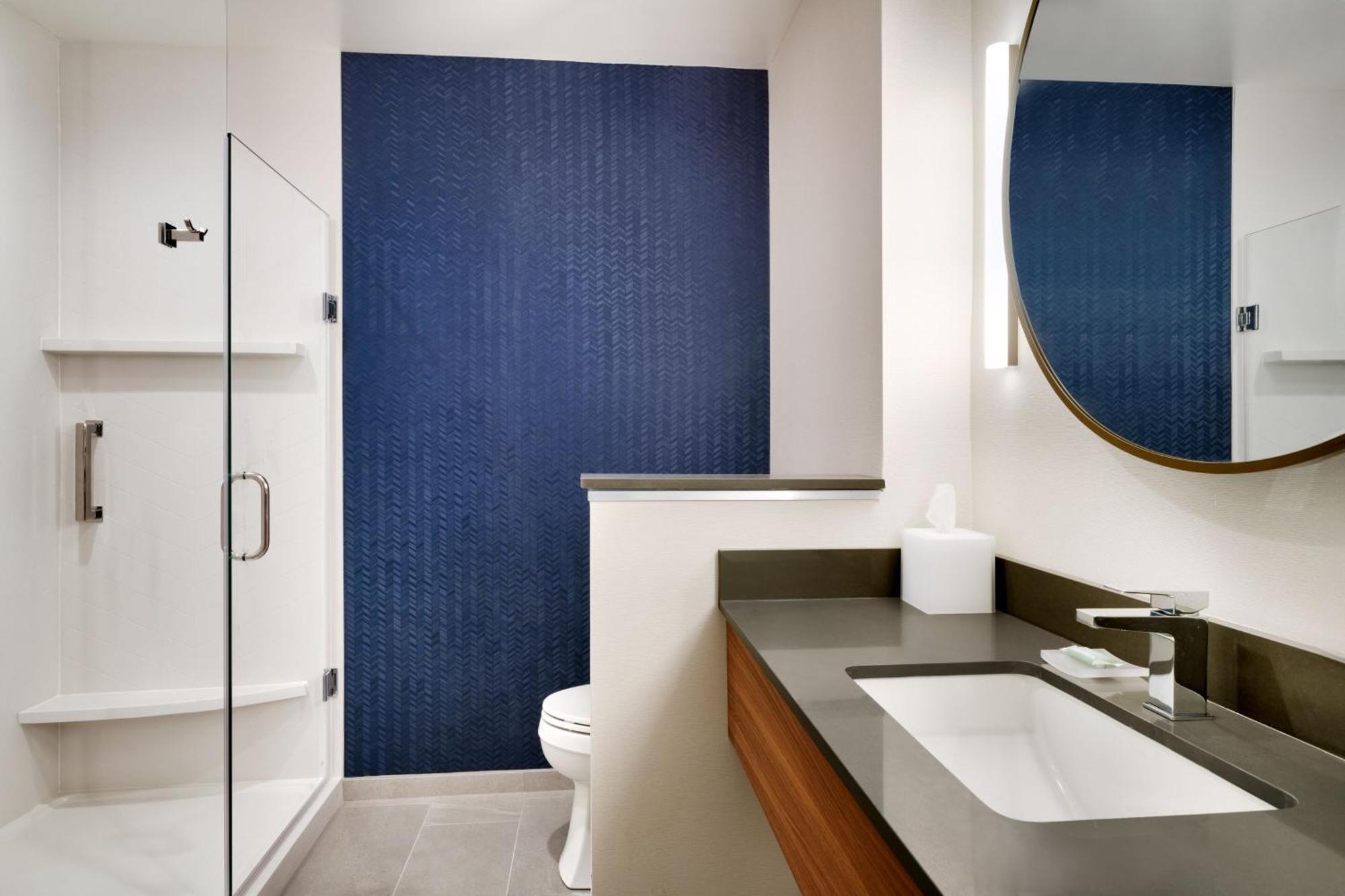 Fairfield By Marriott & Salt Cottonwood Hotel *