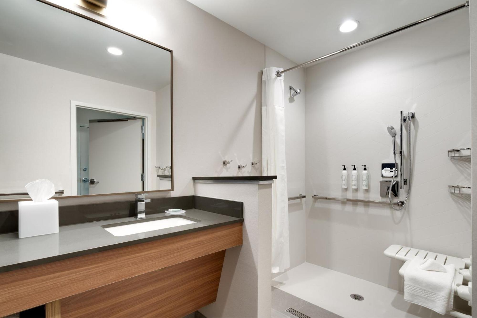 Hotel Fairfield By Marriott & Salt Cottonwood *