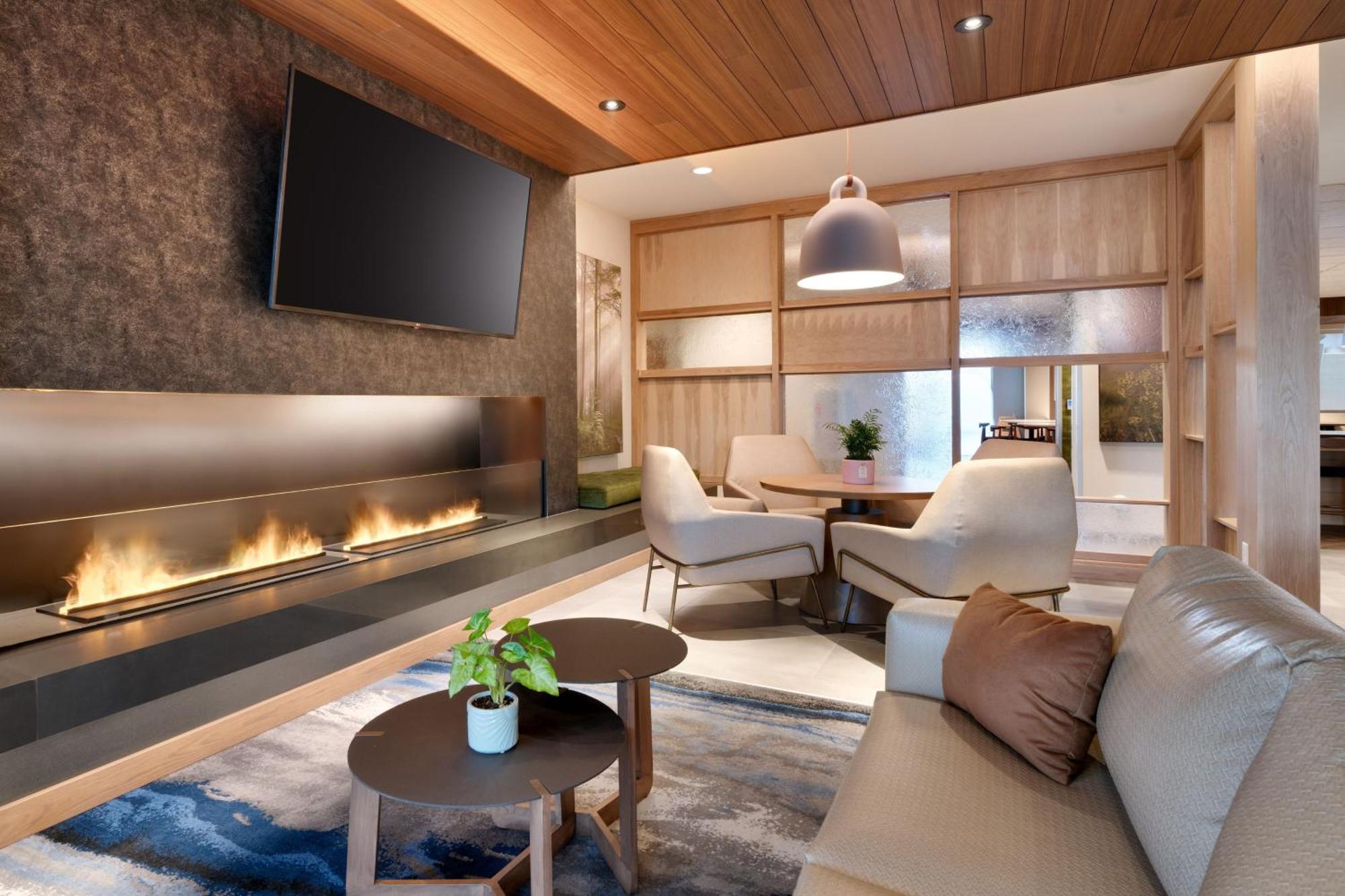 Fairfield By Marriott & Salt Cottonwood Hotel