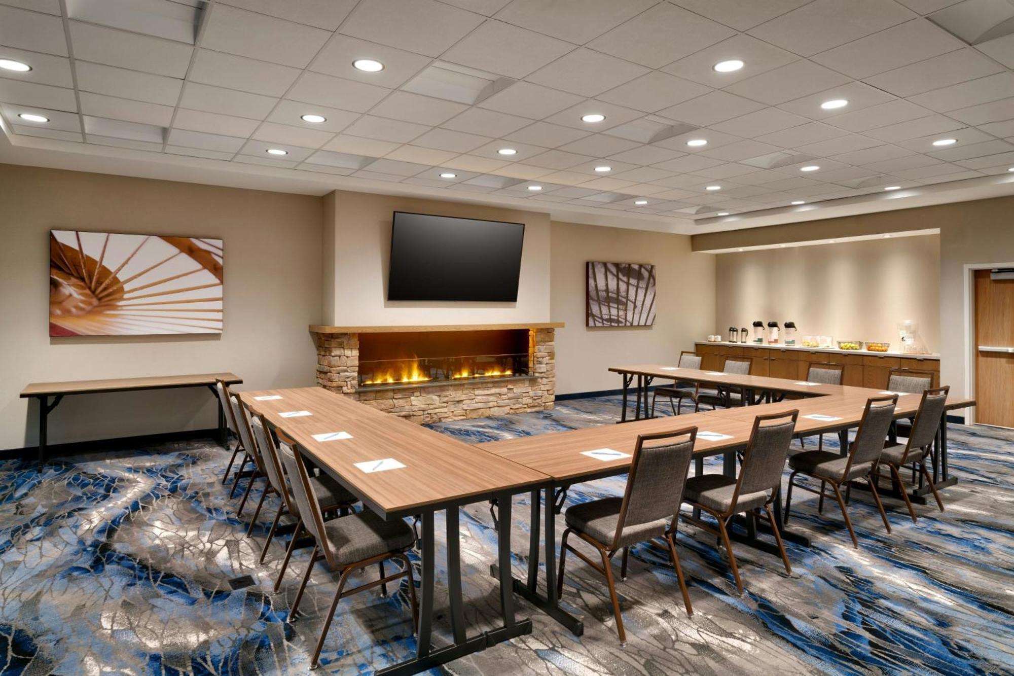 Hotel Fairfield By Marriott & Salt Cottonwood